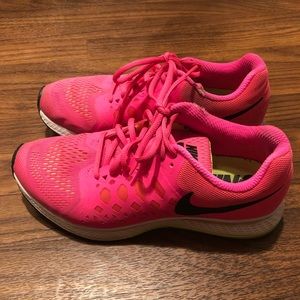 Nike Pegasus 31 (Size 7.5)